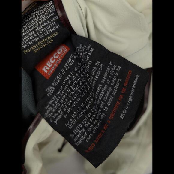 [SOLD] ARC'TERYX 2010 Womens US M SCARABEE Recco Ski Jacket Shell White Tea GTX - Picture 10 of 15